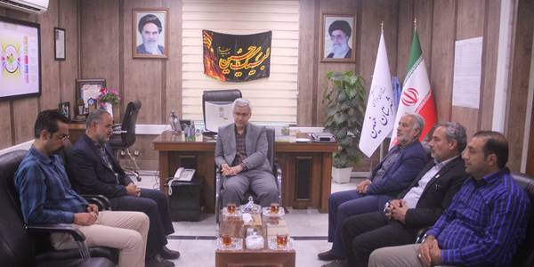 شهردار و اعضای شورای شهر خمین با فرماندار دیدار کردند