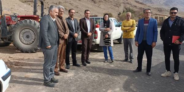 بازدید اتابکی فرماندار شهرستان از پروژه گاز رسانی روستای خرازان