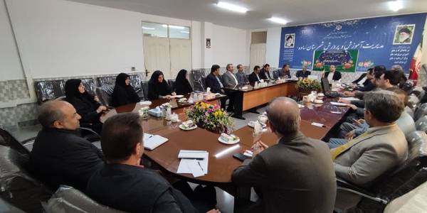 جلسه شورای آموزش و پرورش شهرستان ساوه- ساوه رتبه نخست شوراهای آموزش و پرورش استان مرکزی را کسب کرد.