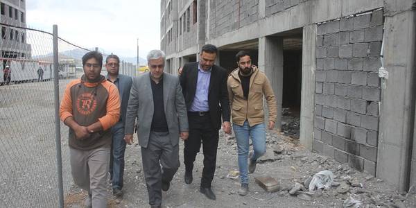 فرماندار از پروژه های اقدام ملی مسکن در خمین بازدید کرد