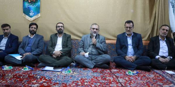 مدیران استان مرکزی برای حل مسائل مناطق حاشیه‌ای به میدان آمدند